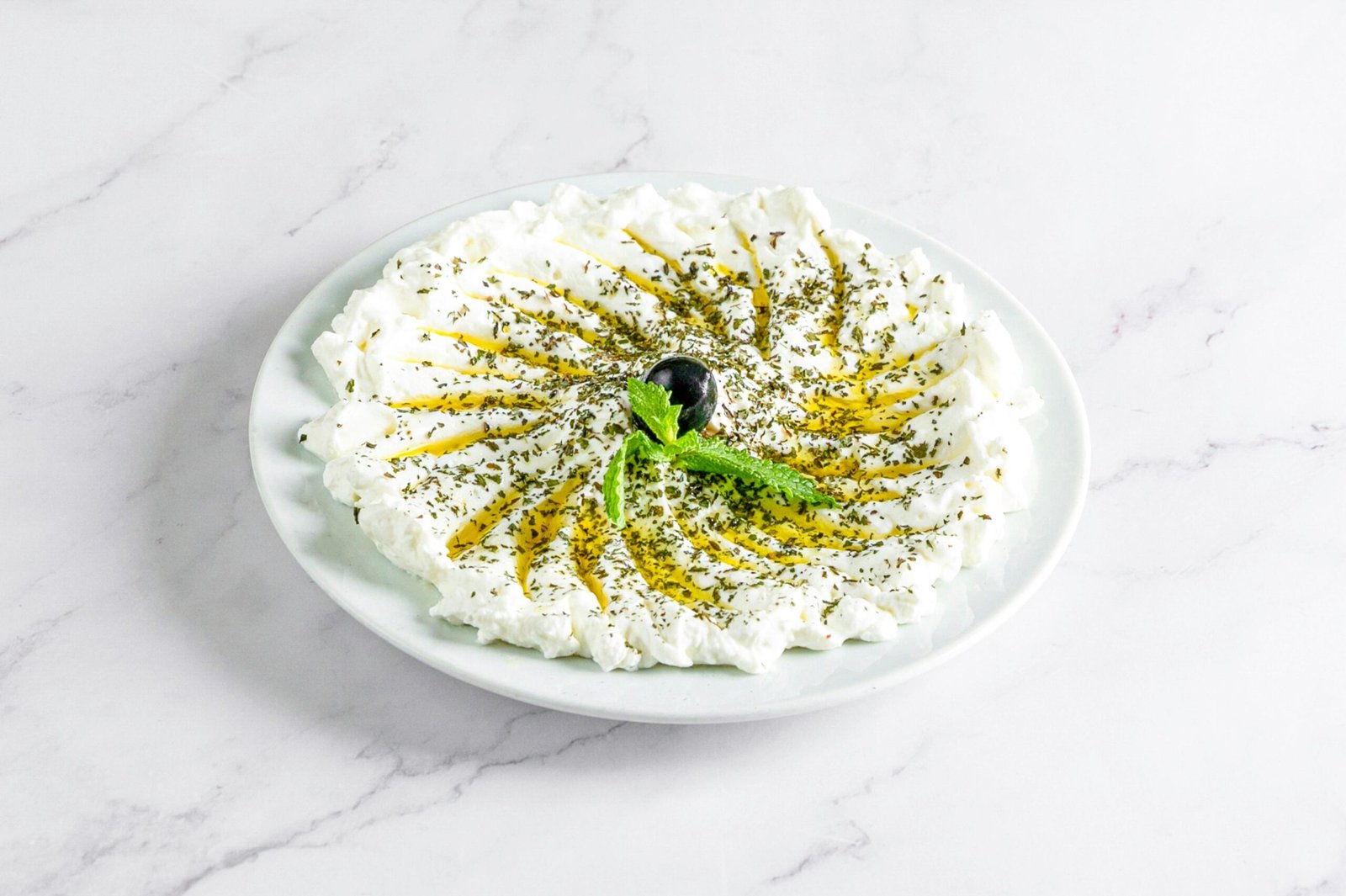 Labneh cremoso con aceite de oliva